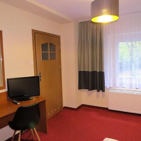 Zajazd Restauracja Karlik Hotel *