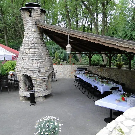 Zajazd Restauracja Karlik Hotel