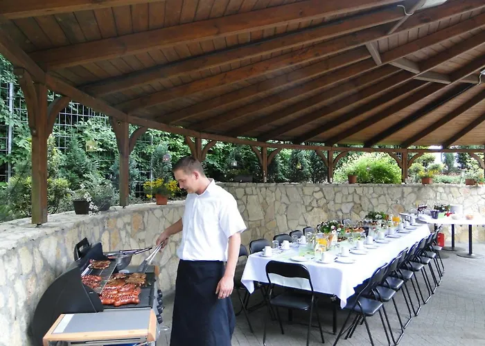 Hotel Zajazd Restauracja Karlik *