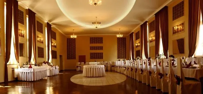 فندق Zajazd Restauracja Karlik Radzionków Nowy