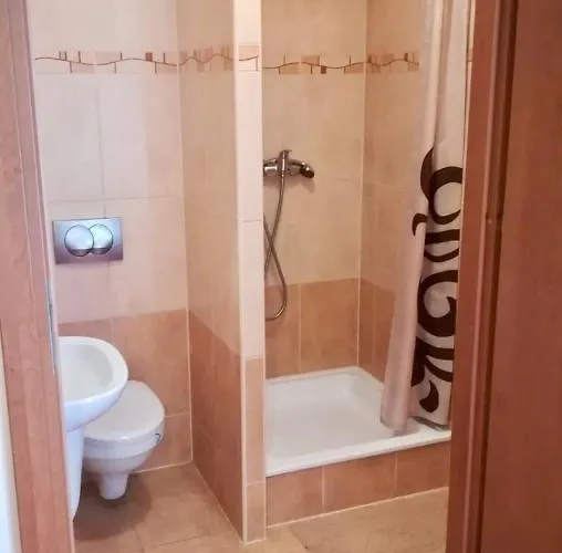 Zajazd Restauracja Karlik *