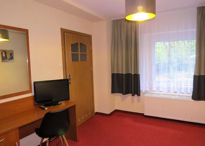 Zajazd Restauracja Karlik فندق *