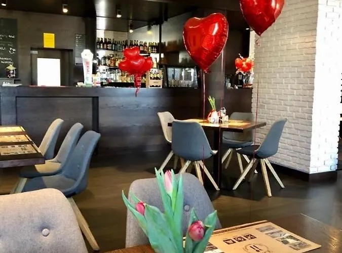 Zajazd Restauracja Karlik *